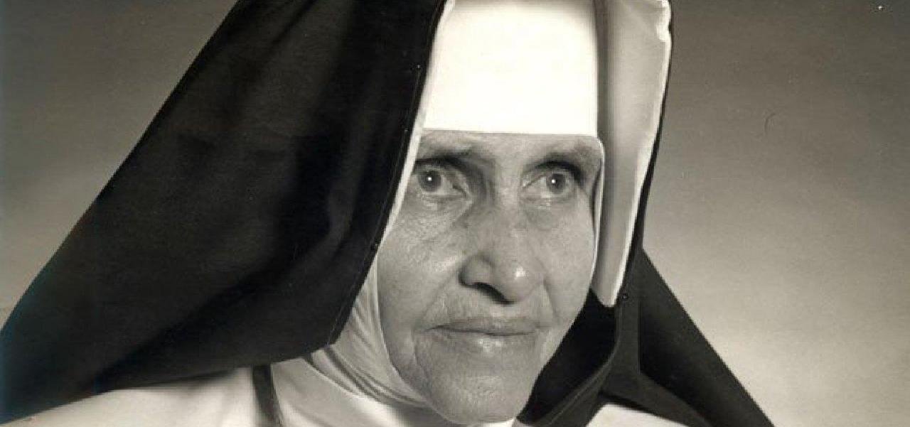 SENADO APROVA FERIADO NACIONAL EM HOMENAGEM À SANTA DULCE DOS POBRES 