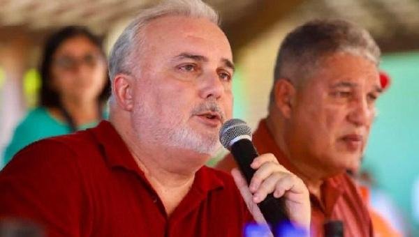 PRESIDENTE DA PETROBRAS SUSPENDE TRANSFERÊNCIA E DIZ QUE EMPRESA FICARÁ NA BAHIA