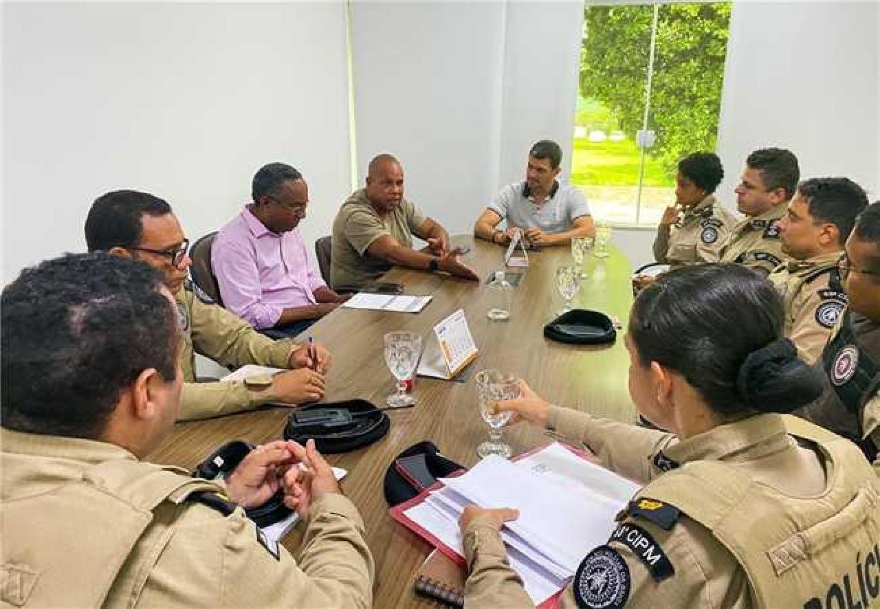 REUNIÃO DISCUTE PLANEJAMENTO E AÇÕES DE SEGURANÇA PARA O CARNAVAL DE ILHÉUS REUNIÃO DISCUTE PLANEJAMENTO E AÇÕES DE SEGURANÇA PARA O CARNAVAL DE ILHÉUS