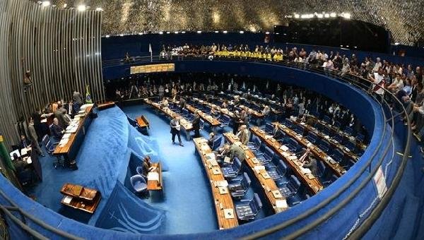 EM QUATRO MESES, DEPUTADOS GASTAM R$ 2 MILHÕES EM VIAGENS OFICIAIS