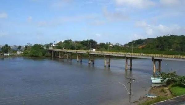 PONTE LOMANTO JÚNIOR TERÁ INTERDIÇÃO PARCIAL NESTA SEXTA-FEIRA PARA RETIRADA DE FIAÇÃO QUE TOCA O RIO