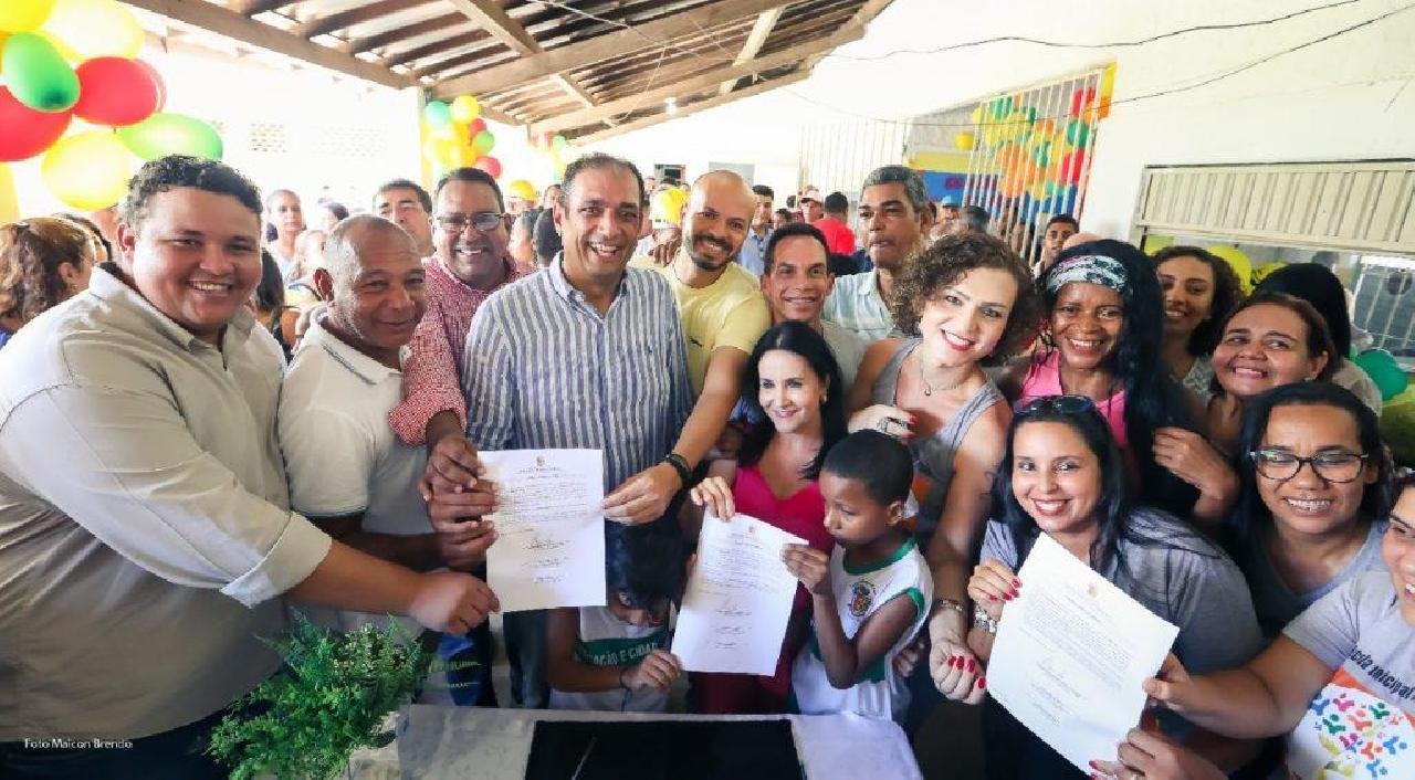 ASSINADA ORDEM DE SERVIÇO PARA REFORMA DA ESCOLA PAULO FREIRE