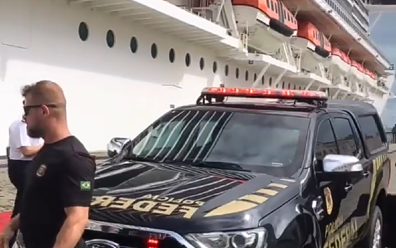 CASAL É DETIDO COM COCAÍNA EM NAVIO QUE ATRACOU EM ILHÉUS CASAL É DETIDO COM COCAÍNA EM NAVIO QUE ATRACOU EM ILHÉUS