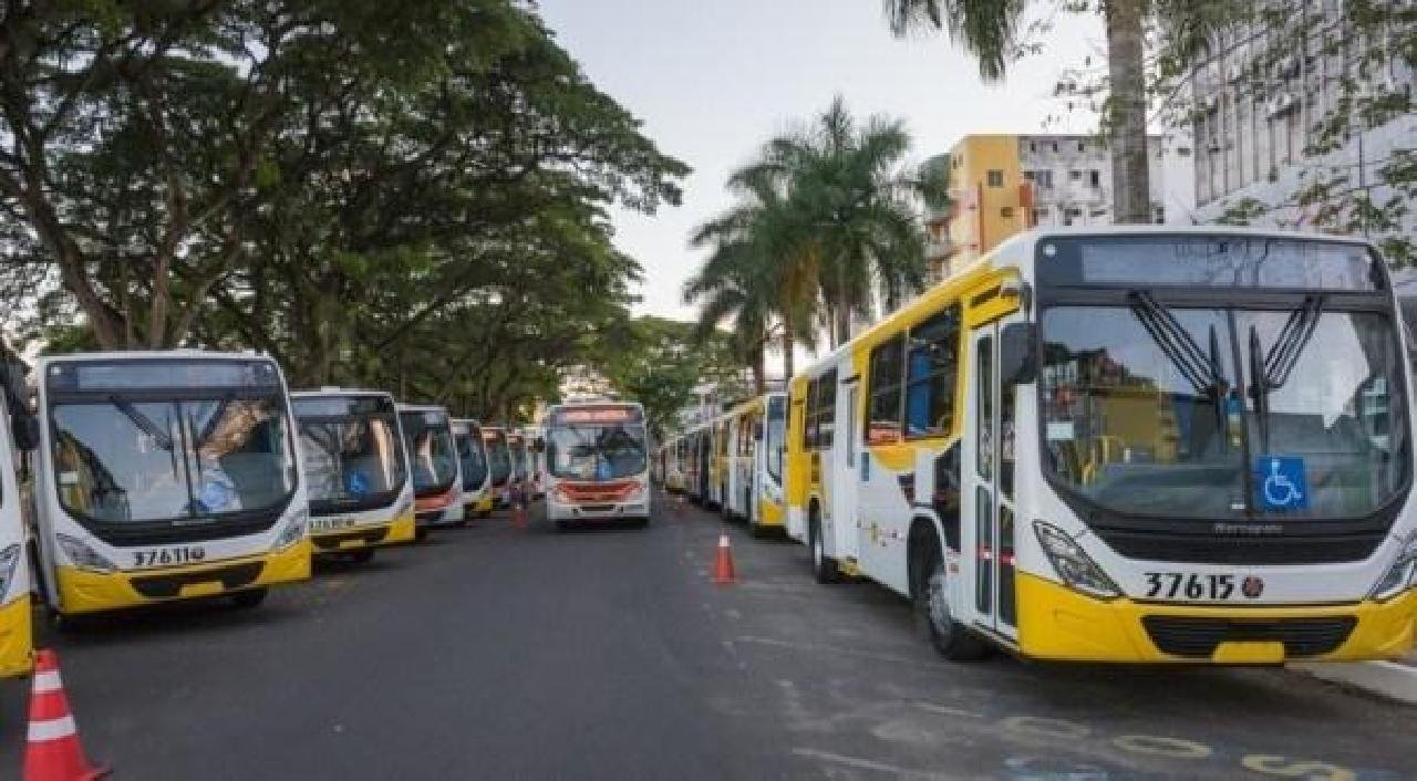 ITABUNA: RODOVIÁRIOS ENTRAM EM GREVE; APENAS 30% DA FROTA CIRCULA ITABUNA: RODOVIÁRIOS ENTRAM EM GREVE; APENAS 30% DA FROTA CIRCULA
