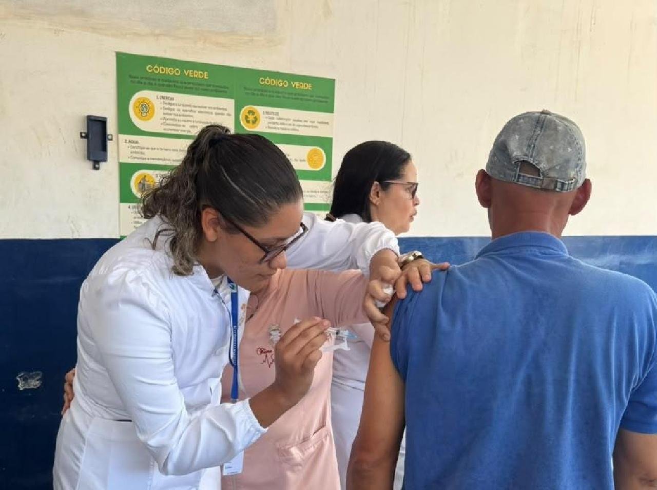 ILHÉUS RECEBE VACINA PNEUMO 20 E AMPLIA PROTEÇÃO DE IDOSOS E CRIANÇAS