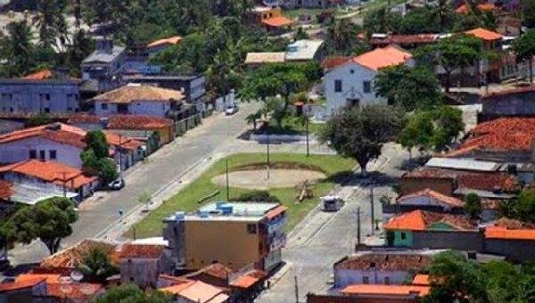 EMBASA CULPA COELBA POR FALTA DE ÁGUA EM OLIVENÇA