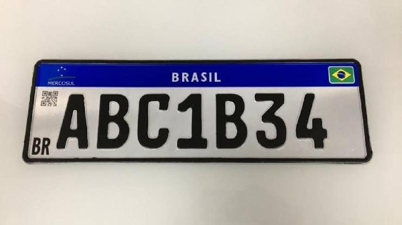PLACA MERCOSUL SERÁ OBRIGATÓRIA PARA VEÍCULOS NOVOS A PARTIR DESTA SEXTA-FEIRA (31)