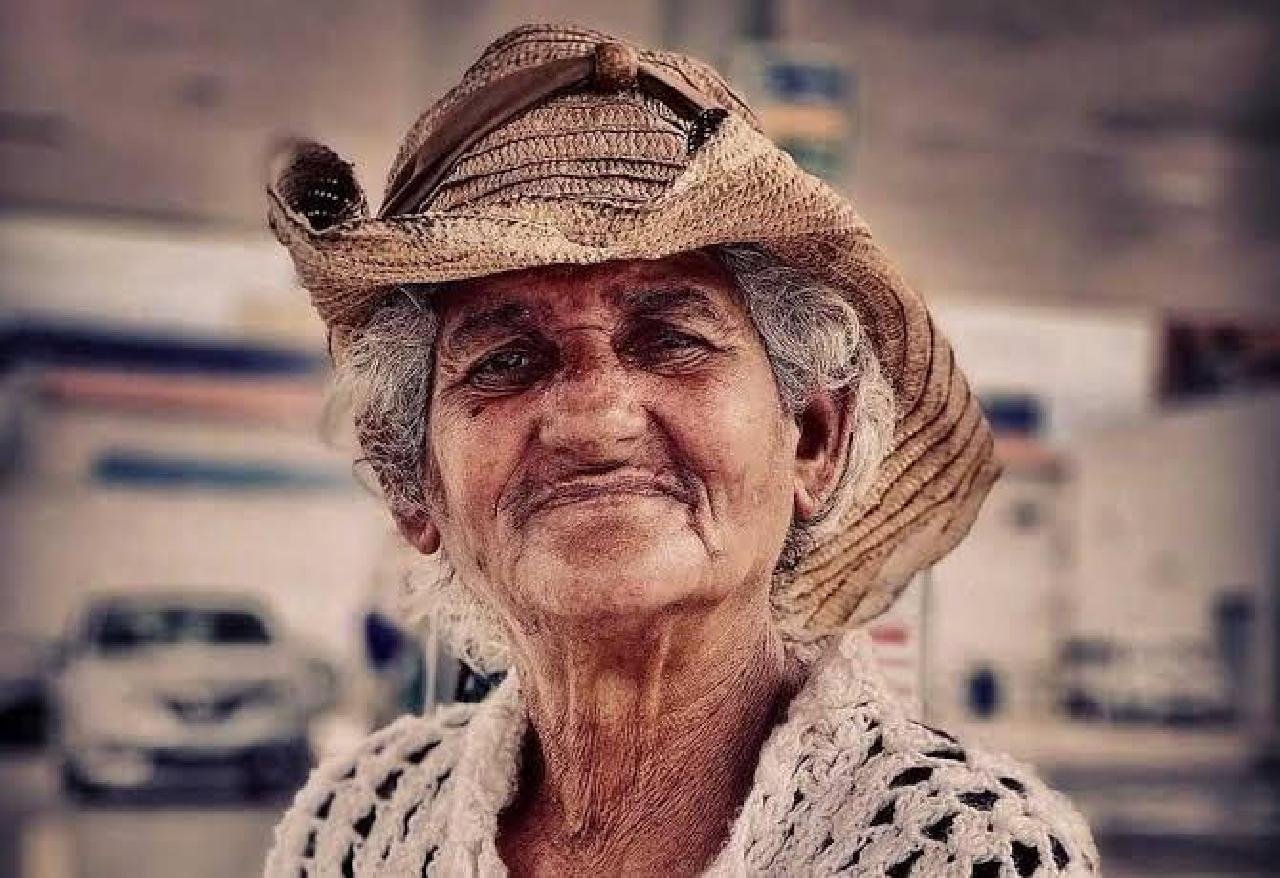 IDOSA MORRE EM CAMAÇARI E CORPO SEGUE NO IML; FAMÍLIA SERIA DE ILHÉUS IDOSA MORRE EM CAMAÇARI E CORPO SEGUE NO IML; FAMÍLIA SERIA DE ILHÉUS