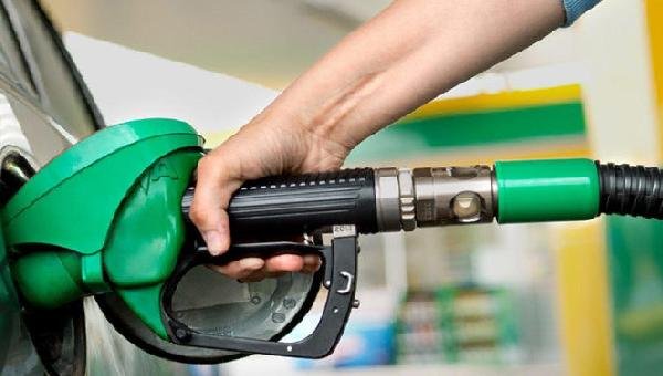 PETROBRAS REDUZ PREÇOS DA GASOLINA E DO DIESEL 