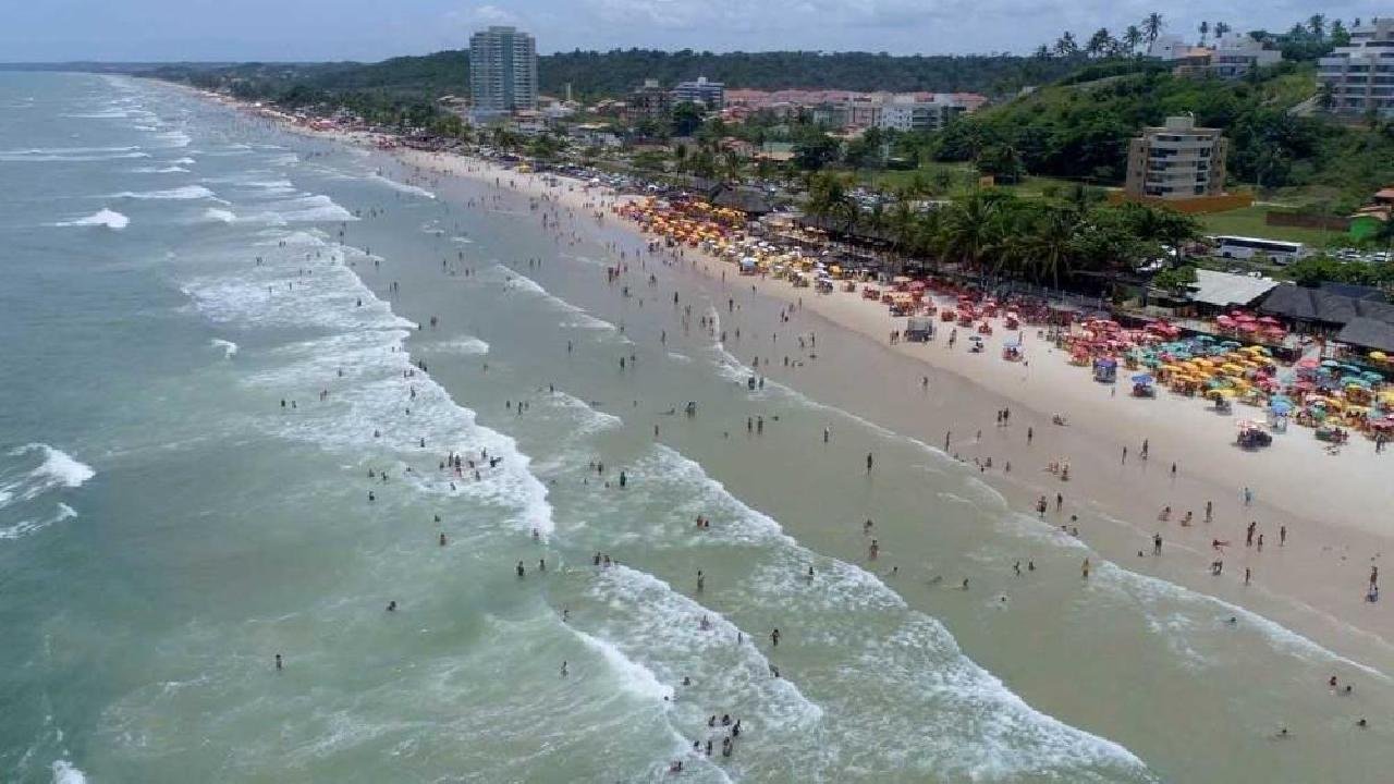 HOMEM É MORTO A TIROS E GRÁVIDA É BALEADA EM CABANA DE PRAIA NA CIDADE DE ILHÉUS HOMEM É MORTO A TIROS E GRÁVIDA É BALEADA EM CABANA DE PRAIA NA CIDADE DE ILHÉUS