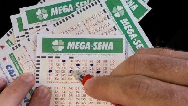 MEGA-SENA PODE PAGAR R$ 34 MILHÕES NESTA SEXTA-FEIRA