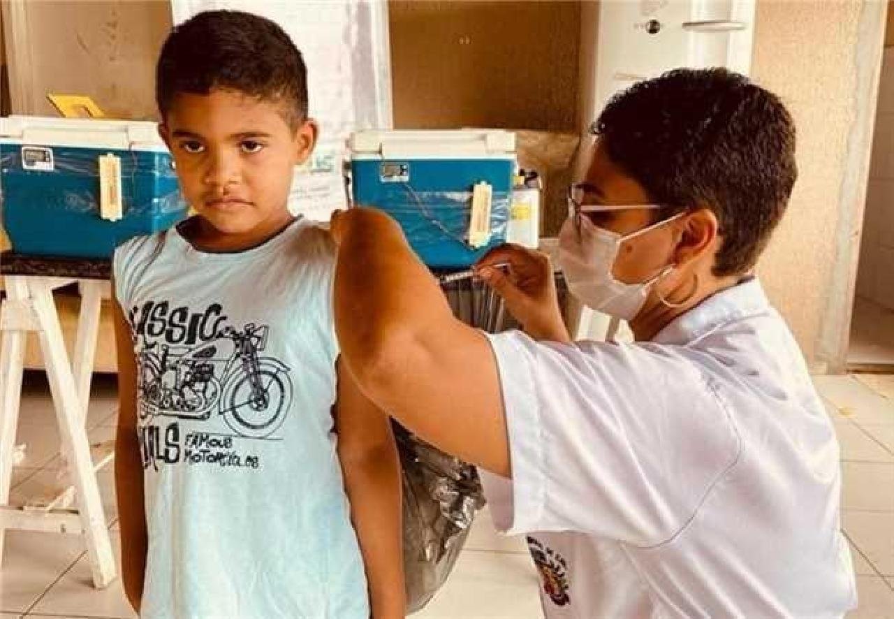 VACINA CONTRA A COVID-19 ENTRA NO CALENDÁRIO VACINAL INFANTIL VACINA CONTRA A COVID-19 ENTRA NO CALENDÁRIO VACINAL INFANTIL