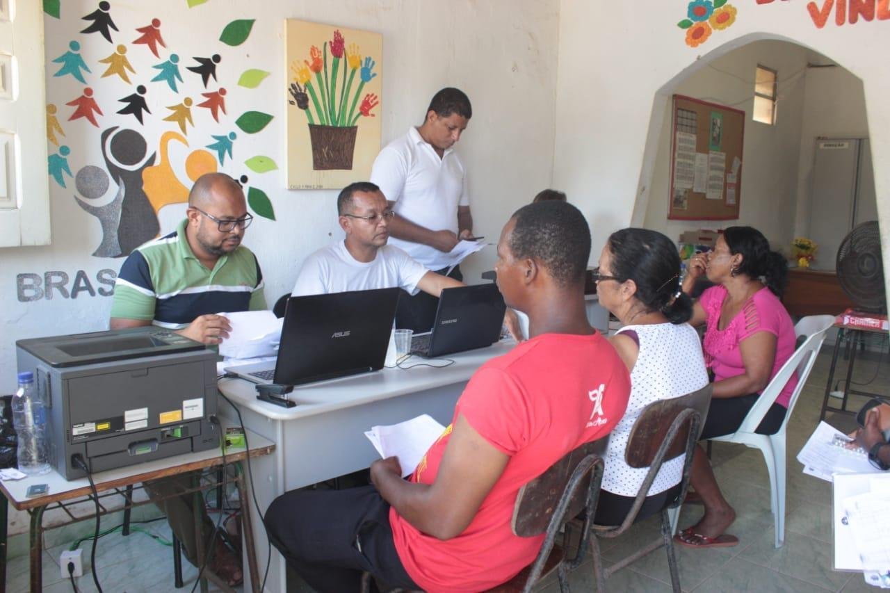 AÇÕES SOCIAIS EM CASTELO NOVO BENEFICIAM COMUNIDADE AÇÕES SOCIAIS EM CASTELO NOVO BENEFICIAM COMUNIDADE