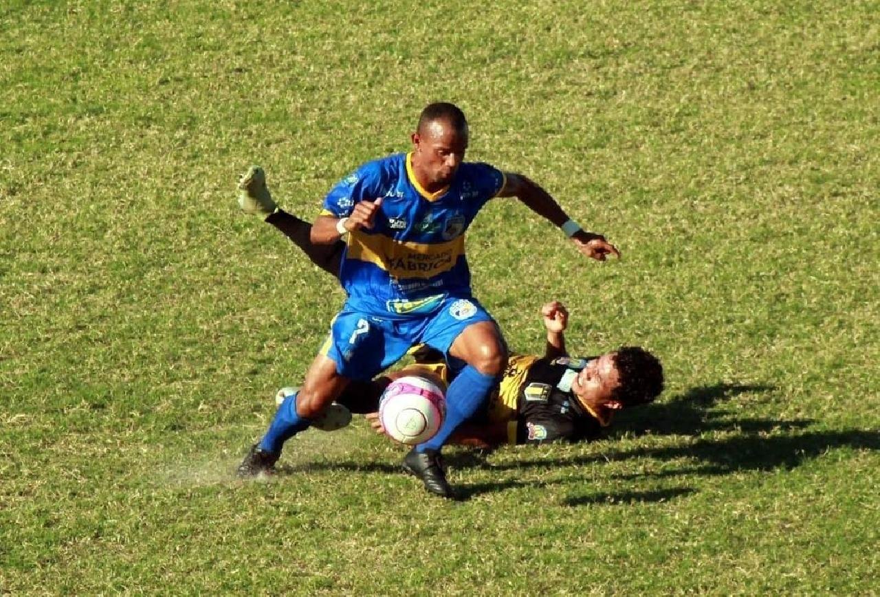 COLO-COLO E BARCELONA SE ENFRENTAM NA SEMI FINAL DA SÉRIE B DO BAIANÃO COLO-COLO E BARCELONA SE ENFRENTAM NA SEMI FINAL DA SÉRIE B DO BAIANÃO