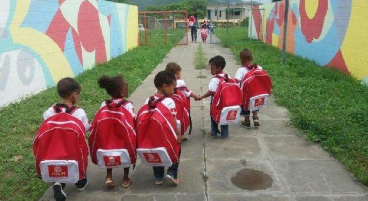 MINISTÉRIO PÚBLICO ARQUIVA PROCESSO DAS MOCHILAS ESCOLARES EM JEQUIÉ MINISTÉRIO PÚBLICO ARQUIVA PROCESSO DAS MOCHILAS ESCOLARES EM JEQUIÉ