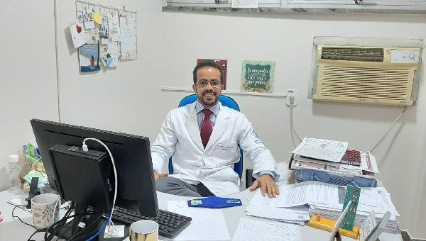 NEUROLOGISTA DESTACA PREVENÇÃO E ALERTA SOBRE SINTOMAS DE AVC 