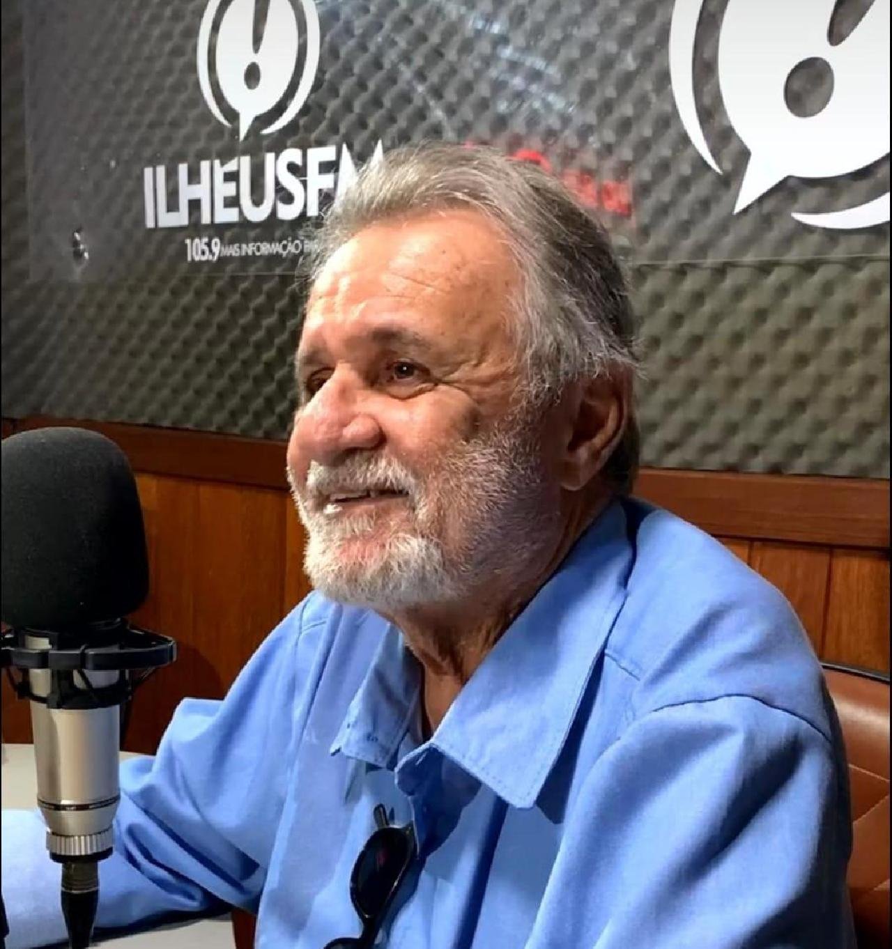 “ESSE LIVRO REÚNE 70 ARTIGOS DE MINHA AUTORIA PUBLICADOS AO LONGO DAS ÚLTIMAS DÉCADAS”, DIZ ISAAC ALBAGLI SOBRE A OBRA "70 FARÓIS EM PALAVRAS"