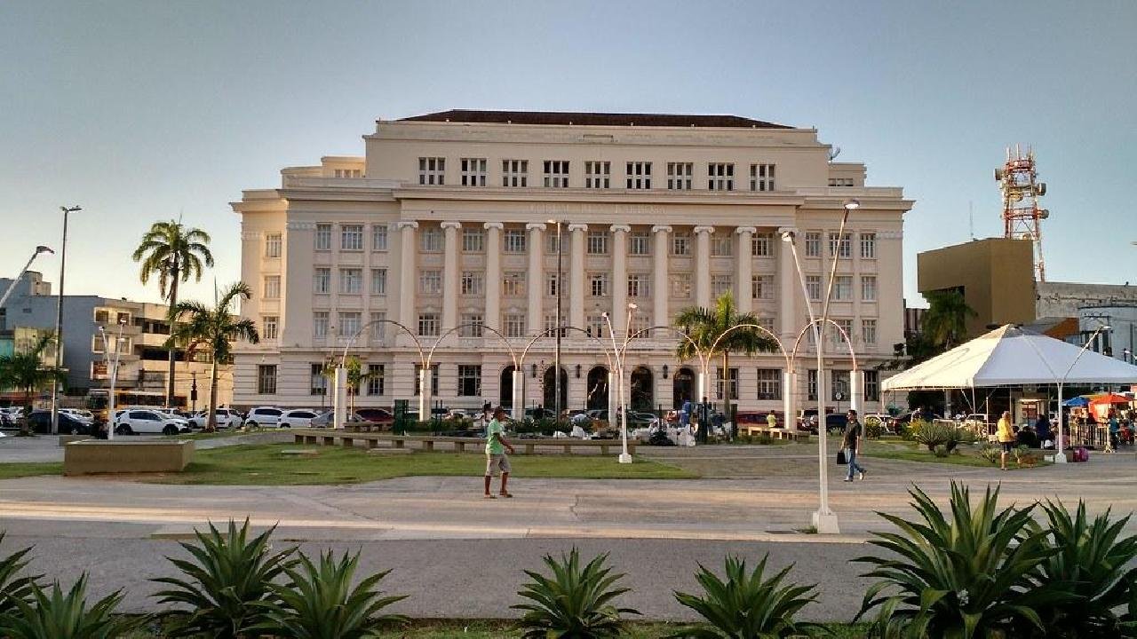 RATOS ROEM CABOS DE FIBRA ÓTICA E CARTÓRIOS ANEXOS AO FÓRUM RUY BARBOSA FICAM SEM SISTEMA