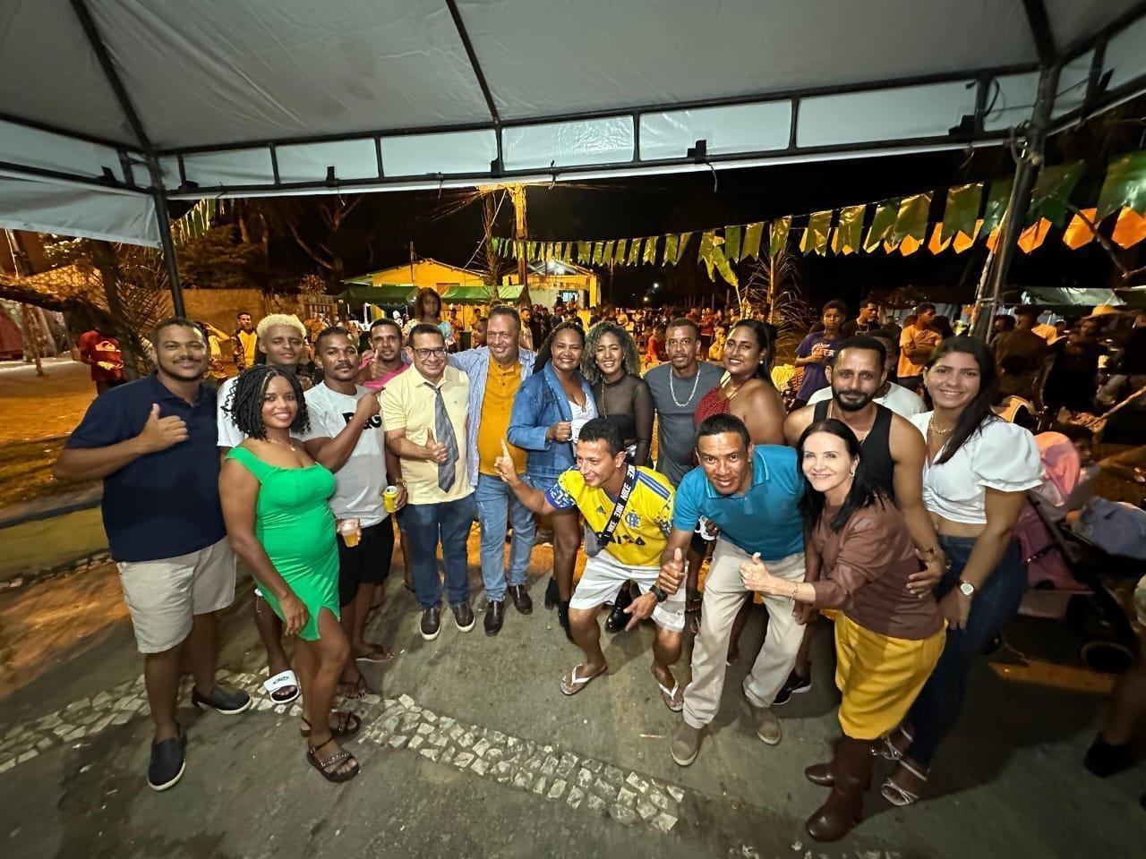 BENTO LIMA PRESTIGIA SÃO JOÃO NOS BAIRROS DE ILHÉUS BENTO LIMA PRESTIGIA SÃO JOÃO NOS BAIRROS DE ILHÉUS