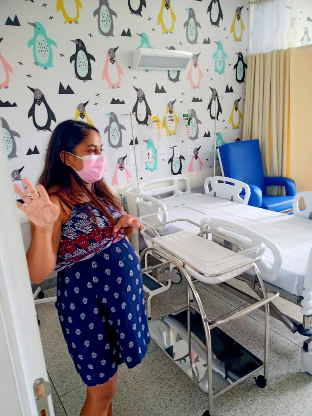 GESTANTE VISITA HOSPITAL ONDE BEBÊ VAI NASCER GESTANTE VISITA HOSPITAL ONDE BEBÊ VAI NASCER