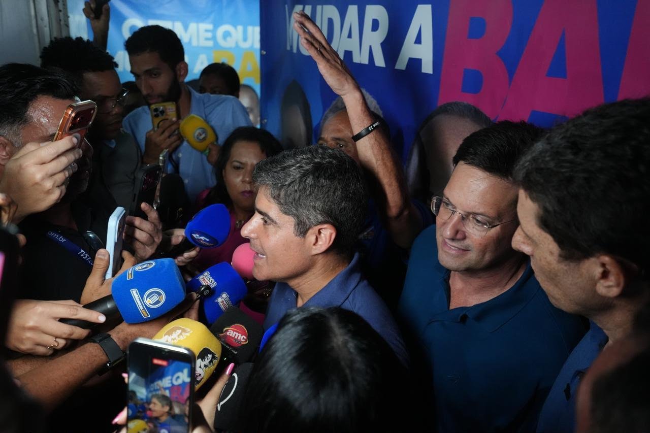 DURANTE EVENTO LOTADO EM CAMAÇARI, ACM NETO DIZ QUE MAIS PREFEITOS VÃO DEIXAR BASE DE JERÔNIMO E ANUNCIAR APOIO À SUA CANDIDATURA