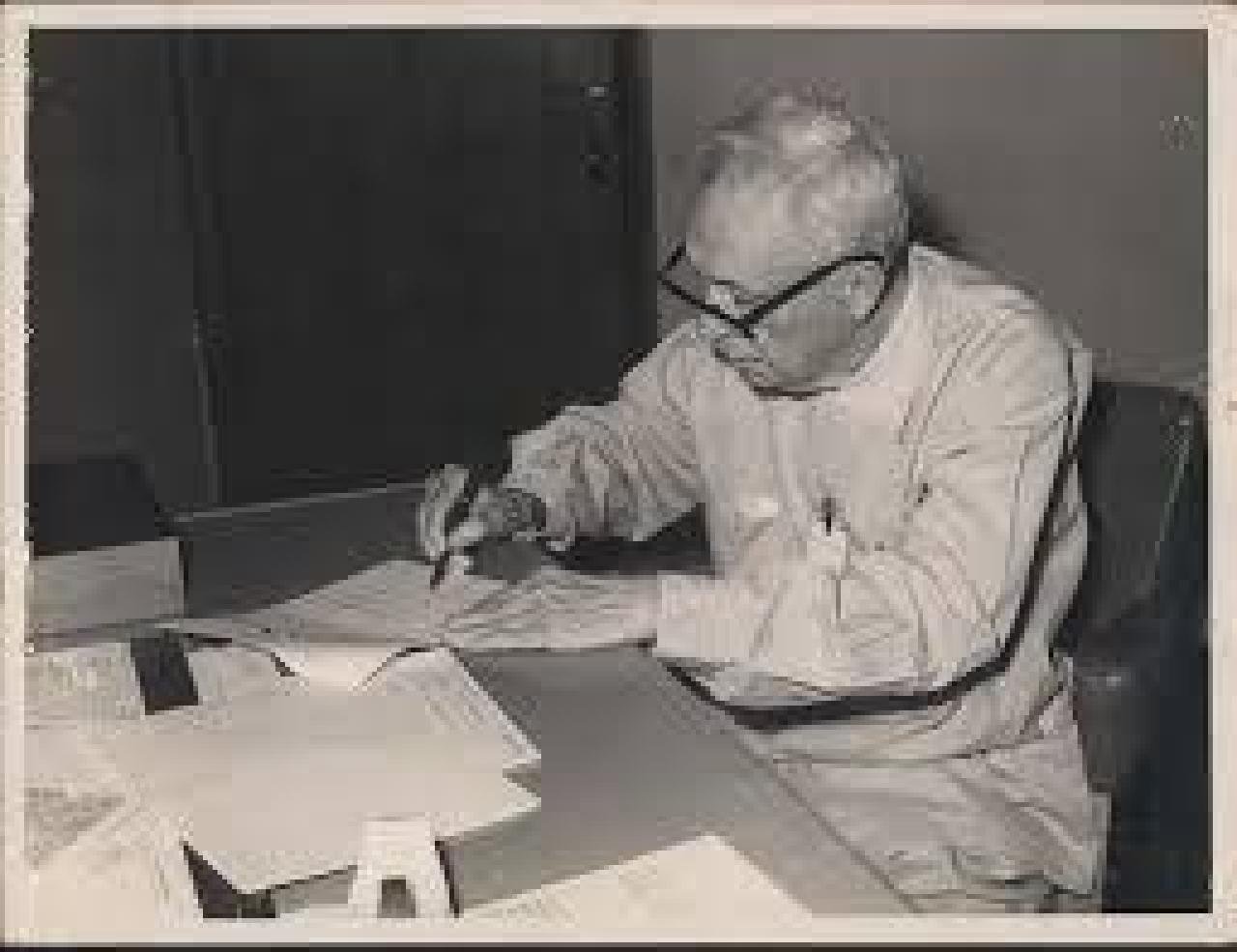 EUSÍNIO LAVIGNE: O HUMANISTA QUE MOLDOU ILHÉUS EUSÍNIO LAVIGNE: O HUMANISTA QUE MOLDOU ILHÉUS