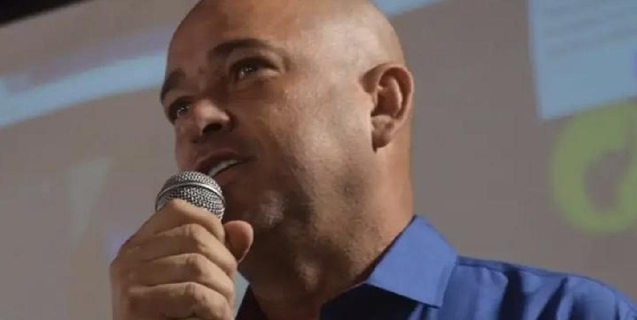 SAIBA QUEM É BINHO GALINHA, DEPUTADO ALVO DA PF E APONTADO COMO CHEFE DE MILÍCIA EM FEIRA SAIBA QUEM É BINHO GALINHA, DEPUTADO ALVO DA PF E APONTADO COMO CHEFE DE MILÍCIA EM FEIRA