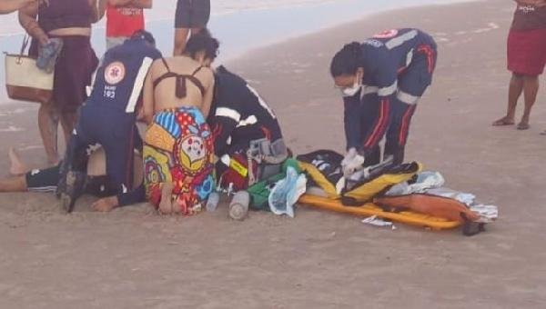 HOMEM MORRE AFOGADO AO TENTAR SALVAR O FILHO NA PRAIA DE SÃO MIGUEL, EM ILHÉUS 