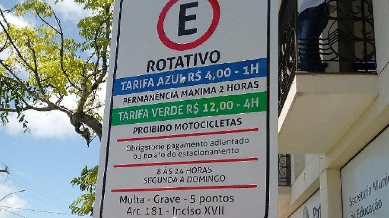 PREFEITURA DE PORTO SEGURO É RECOMENDADA A SUSPENDER COBRANÇA DE ZONA AZUL A R$ 4