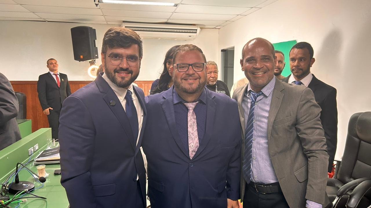 VEREADOR NAL RECONHECE EMPENHO DO PREFEITO VALDERICO E REITERA APOIO AO GOVERNO VEREADOR NAL RECONHECE EMPENHO DO PREFEITO VALDERICO E REITERA APOIO AO GOVERNO