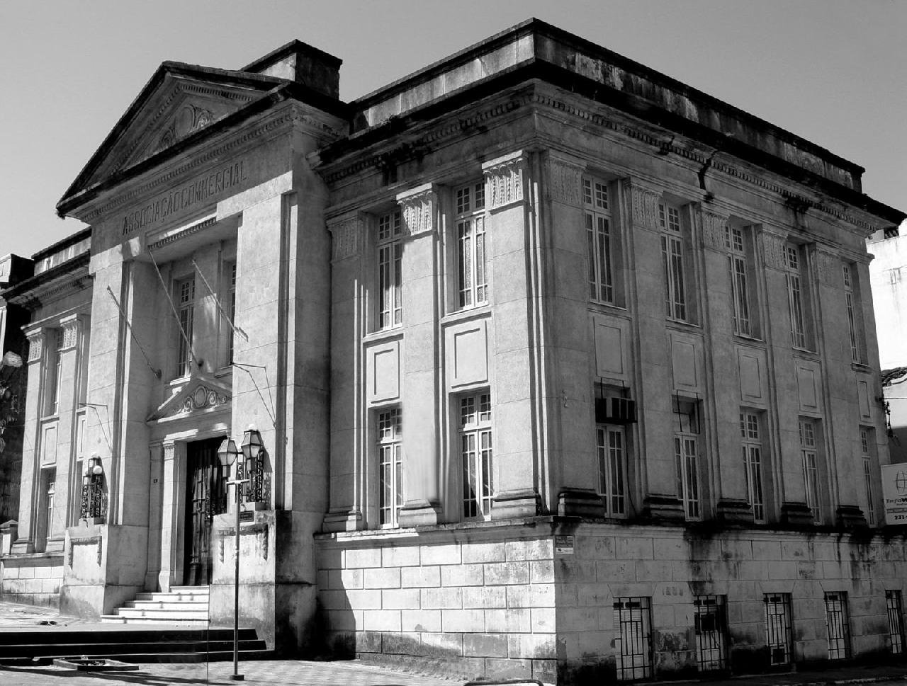 JOSÉ NAZAL RELEMBRA INFARTO DURANTE FESTA DA ASSOCIAÇÃO COMERCIAL DE ILHÉUS EM 2005