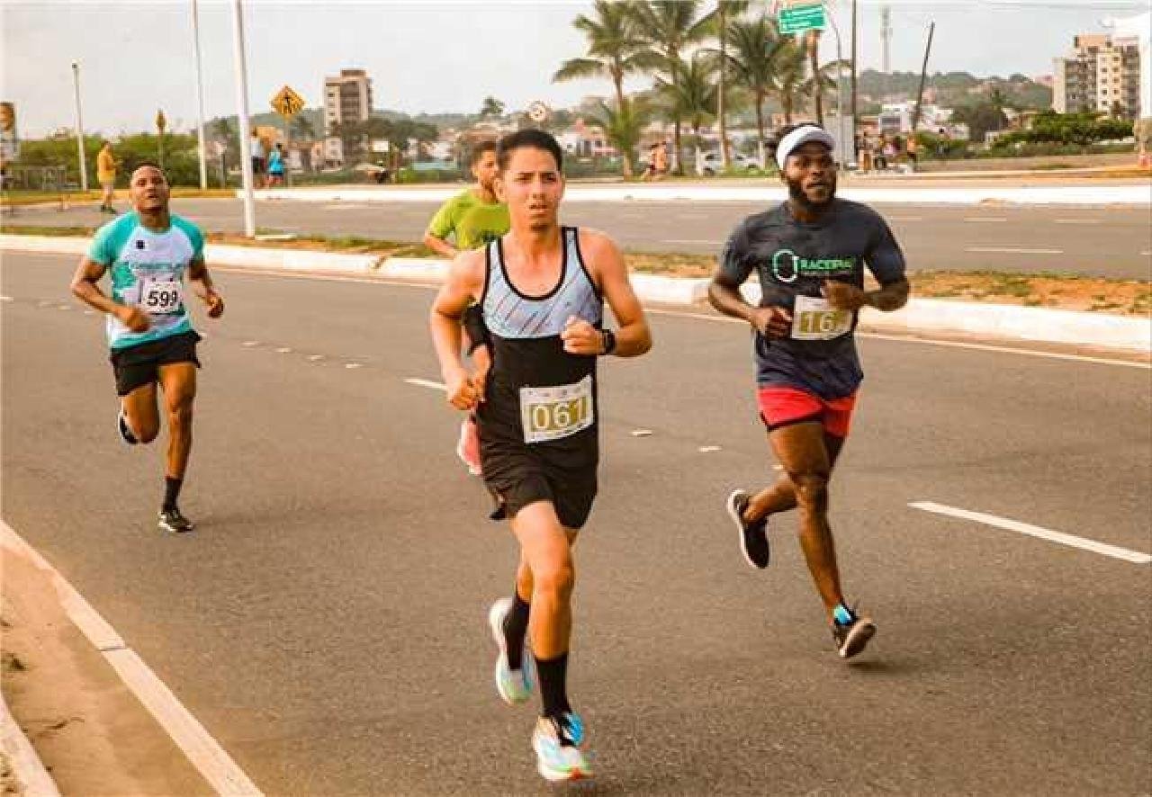 1ª CORRIDA DA PONTE REÚNE CERCA DE 700 ATLETAS E MOVIMENTA CALENDÁRIO ESPORTIVO DE ILHÉUS 1ª CORRIDA DA PONTE REÚNE CERCA DE 700 ATLETAS E MOVIMENTA CALENDÁRIO ESPORTIVO DE ILHÉUS