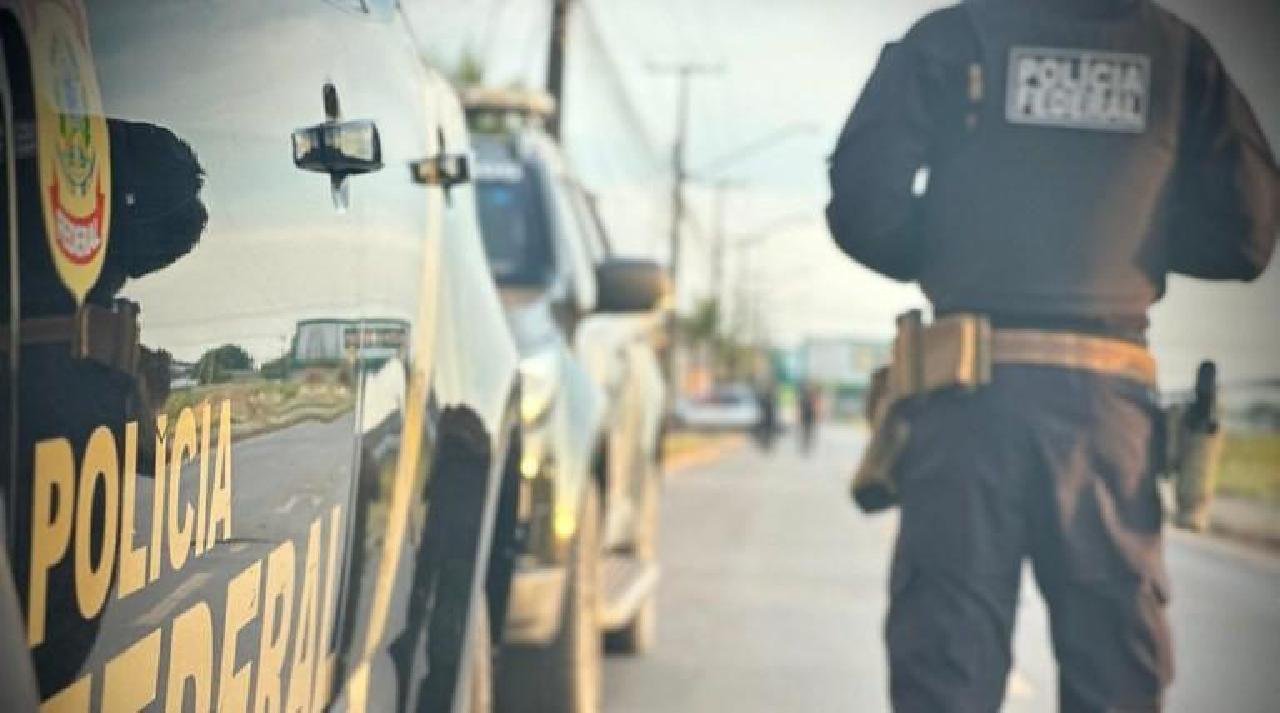 FORAGIDO DA JUSTIÇA É PRESO EM OPERAÇÃO DA POLÍCIA FEDERAL EM ILHÉUS FORAGIDO DA JUSTIÇA É PRESO EM OPERAÇÃO DA POLÍCIA FEDERAL EM ILHÉUS