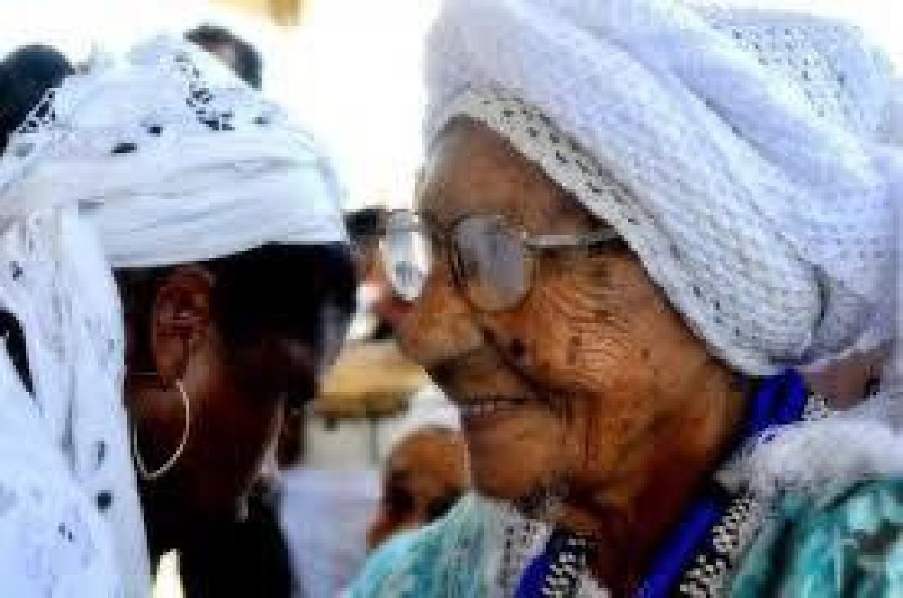 MAGNO LAVIGNE LAMENTA MORTE DE MÃE CARMOSINA, ÍCONE DA CULTURA POPULAR DE ILHÉUS