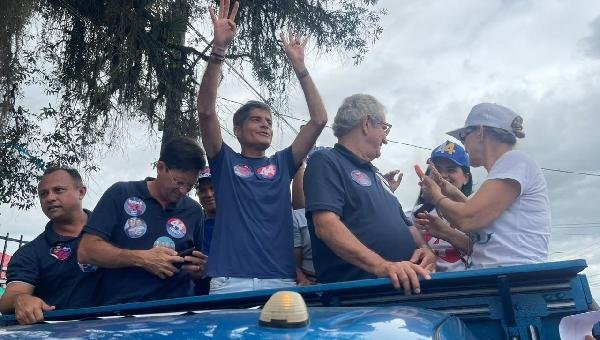 ACM NETO PERCORRE TRÊS CIDADES NO SUL DA BAHIA NO MESMO DIA E PROJETA GRANDE FESTA EM ILHÉUS NA VÉSPERA DA ELEIÇÃO: "ESTÁ CHEGANDO A HORA"
