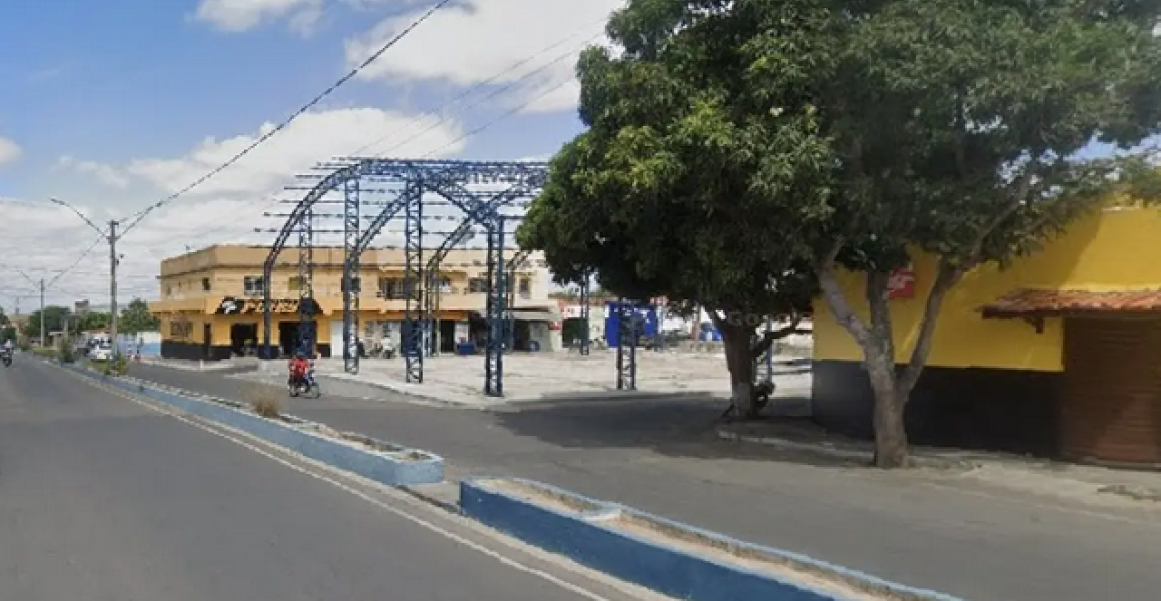 PRÉ-CANDIDATO DA BAHIA TEM 11 VEÍCULOS APREENDIDOS PELA JUSTIÇA POR ATUAR EM GARIMPOS ILEGAIS PRÉ-CANDIDATO DA BAHIA TEM 11 VEÍCULOS APREENDIDOS PELA JUSTIÇA POR ATUAR EM GARIMPOS ILEGAIS