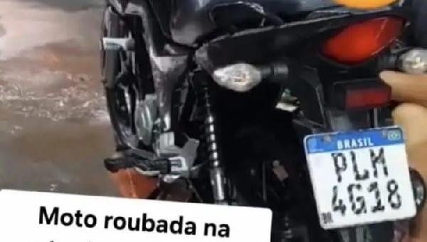 MOTO ROUBADA EM SEMÁFORO NA AVENIDA PRINCESA ISABEL, EM ILHÉUS, É RECUPERADA