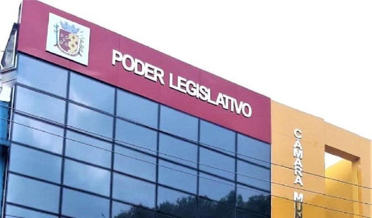 CÂMARA DE ILHÉUS AUTORIZA ELEIÇÃO DA MESA DIRETORA EM SESSÃO EXTRAORDINÁRIA