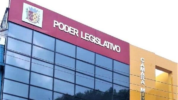 CÂMARA DE ILHÉUS AUTORIZA ELEIÇÃO DA MESA DIRETORA EM SESSÃO EXTRAORDINÁRIA