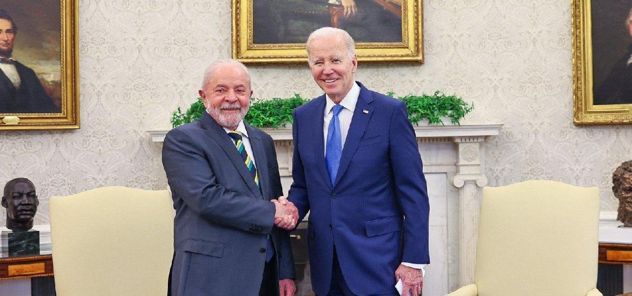 LULA E BIDEN SE REÚNEM NOS EUA E FAZEM DEFESA DA DEMOCRACIA LULA E BIDEN SE REÚNEM NOS EUA E FAZEM DEFESA DA DEMOCRACIA