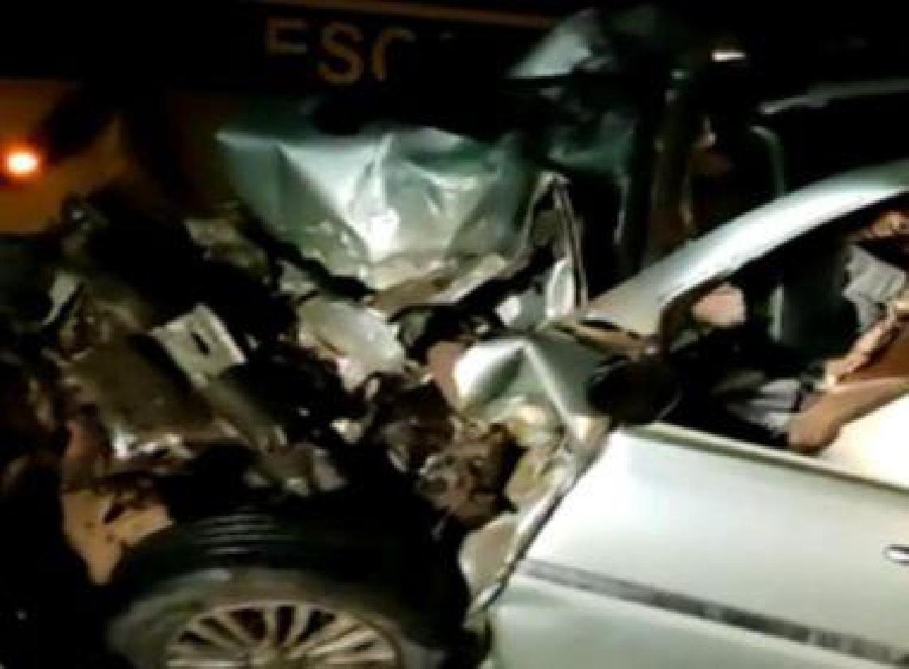 ANAGÉ: ACIDENTE ENTRE ÔNIBUS E CARRO DE PASSEIO DEIXA UMA PESSOA MORTA E QUATRO FERIDAS ANAGÉ: ACIDENTE ENTRE ÔNIBUS E CARRO DE PASSEIO DEIXA UMA PESSOA MORTA E QUATRO FERIDAS