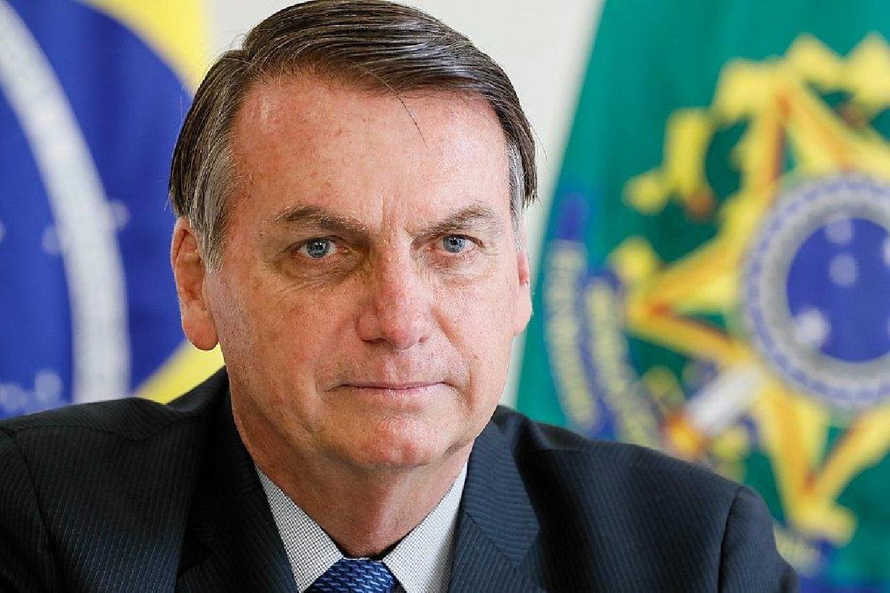 ATAQUE DE TRUMP AO IRÃ VAI IMPACTAR NO PREÇO DO COMBUSTÍVEL, AFIRMA BOLSONARO