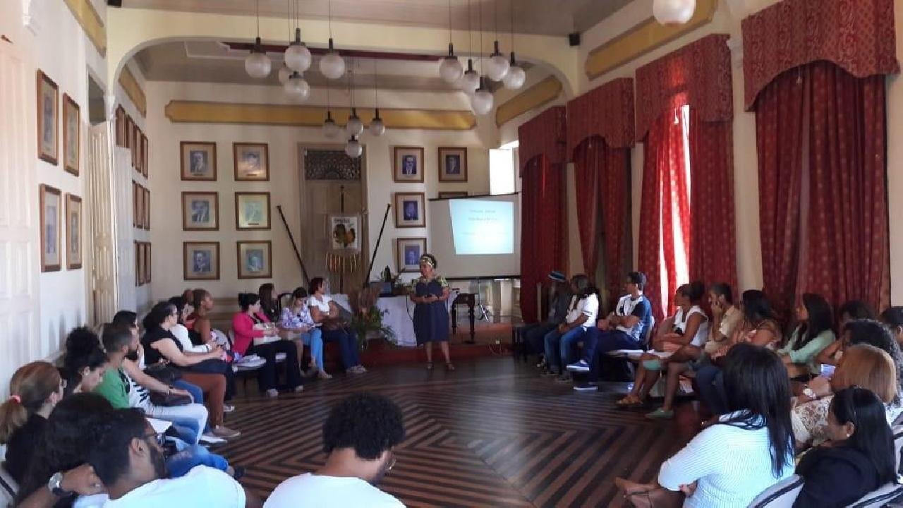 EDPOPSUS PROMOVE RODA DE CONVERSA SOBRE POLÍTICAS TRANSVERSAIS EM ILHÉUS EDPOPSUS PROMOVE RODA DE CONVERSA SOBRE POLÍTICAS TRANSVERSAIS EM ILHÉUS