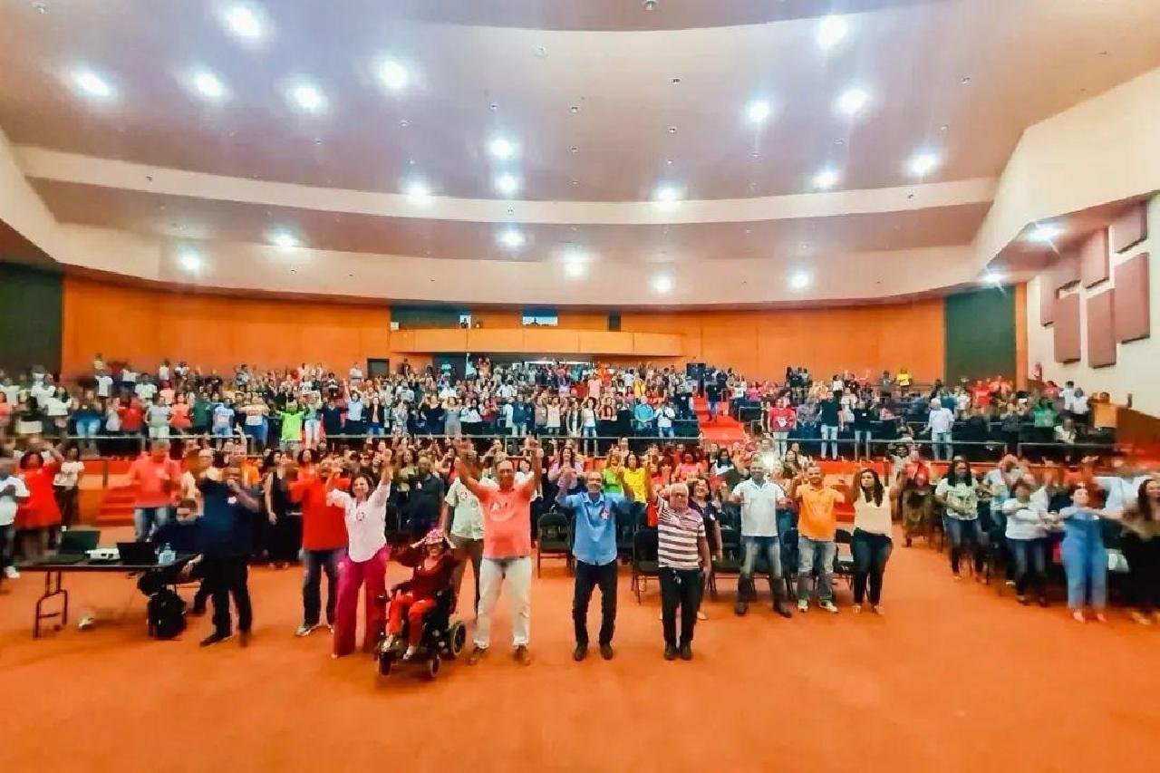 AO LADO DE APOIADORES, MARÃO REAFIRMA QUE VOTO EM JERÔNIMO REPRESENTA GRATIDÃO DE ILHÉUS AO GOVERNADOR RUI COSTA AO LADO DE APOIADORES, MARÃO REAFIRMA QUE VOTO EM JERÔNIMO REPRESENTA GRATIDÃO DE ILHÉUS AO GOVERNADOR RUI COSTA