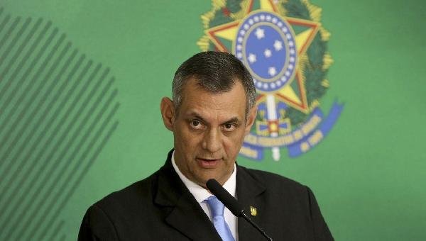 GOVERNO DEVE PROPOR PROJETO DE LEI PARA EXTINGUIR CONSELHOS FEDERAIS