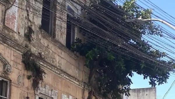 PALACETE CORONEL AURELIANO BRANDÃO PINTO: ENTRE O ABANDONO E A BUROCRACIA