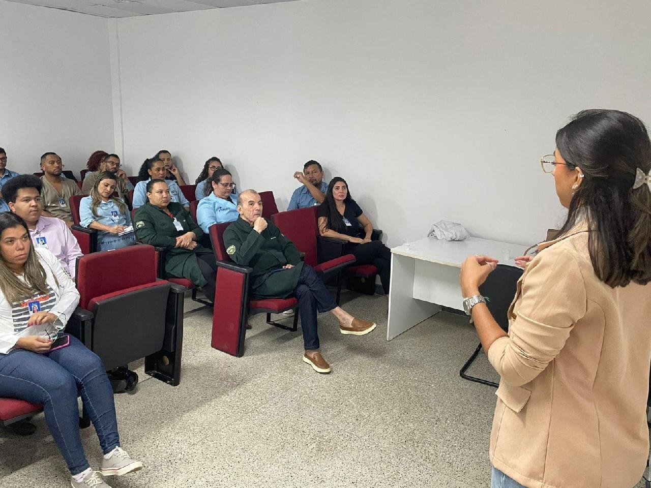 PALESTRA NO HRCC DESTACA A IMPORTÂNCIA DA SAÚDE MENTAL PARA PROFISSIONAIS HOSPITALARES PALESTRA NO HRCC DESTACA A IMPORTÂNCIA DA SAÚDE MENTAL PARA PROFISSIONAIS HOSPITALARES