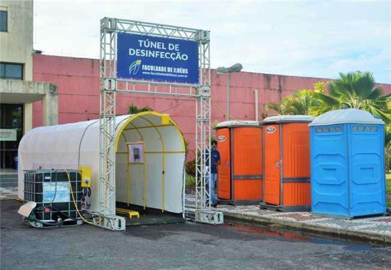 FACULDADE DE ILHÉUS DOA TÚNEL DE DESINFECÇÃO PARA O CENTRO COVID-19 FACULDADE DE ILHÉUS DOA TÚNEL DE DESINFECÇÃO PARA O CENTRO COVID-19