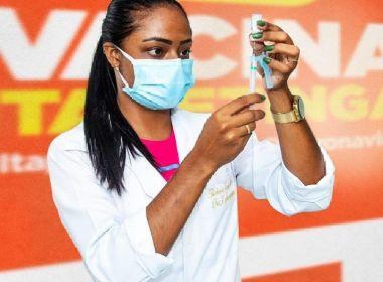 COVID-19: ITAPETINGA CHEGA A 50% DO PÚBLICO ALVO VACINANDO COM A 1ª DOSE DA VACINA COVID-19: ITAPETINGA CHEGA A 50% DO PÚBLICO ALVO VACINANDO COM A 1ª DOSE DA VACINA