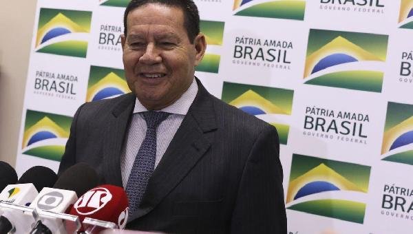 GOVERNO PUBLICA DECRETO PARA CONTRATAR MILITARES NO SERVIÇO PÚBLICO